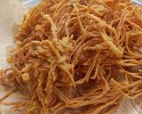 Foto langkah ke 3 dari resep Enoki Crispy.
