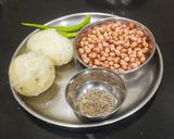 A picture of step 2 of Sabudana Vada.