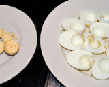 Foto del paso 1 de la receta: Huevos rellenos
