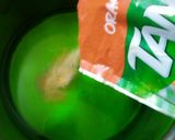 A picture of step 2 of Patang Drink or Pakola Tang Drink.