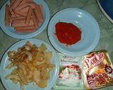 Foto langkah ke 2 dari resep 18. Spicy Lumpia Sosis Mayo💕.