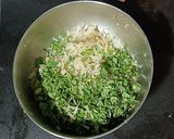 A picture of step 2 of Alu Methi Paratha.