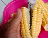 Foto langkah ke 2 dari resep Memipil Jagung Manis.
