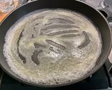 Une image de l'étape 5 de Endives braisées au bouillon de gambas, thym frais et jambon cru.