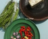 Foto langkah ke 1 dari resep Tumis Kecipir Tempe Pedas.