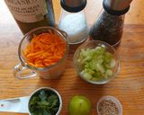 Foto del paso 1 de la receta: Ensalada de zanahoria y apio