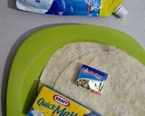 Foto langkah ke 1 dari resep Easy Cheesy Tortilla.