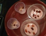 Foto langkah ke 4 dari resep Brownies Strawberry Lumer.