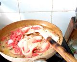 Foto langkah ke 5 dari resep Fettucini Carbonara Merah Putih.