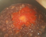 Foto del paso 6 de la receta: Pollo con tocino entreverado y salsa de vino