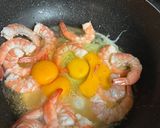 A picture of step 4 of Stir-Fried Eggs with Shrimp and Suki Sauce (Thai-Style, US Edition).