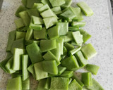 Foto del paso 1 de la receta: Ensalada de judías verdes y berenjena con mahonesa de sriracha
