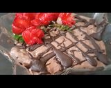 A picture of step 8 of Choco Strawberry instant dessert.