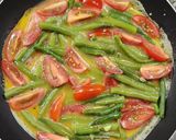 Foto del paso 2 de la receta: 🍳 Omelette de chauchas, tomate y muzzarella - mismos ingredientes, dos versiones 🍳