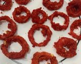 A picture of step 5 of Cheetos onion ring.