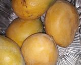 A picture of step 1 of Mango smoothie.