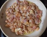 Foto del paso 4 de la receta: Arrolladitos rellenos de pollo, morrón y cebolla