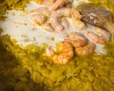 Une image de l'étape 3 de Crevettes au curry jaune et lait de coco.