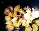 A picture of step 4 of Potatoe Goulash.
