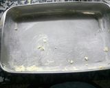 صورة لخطوة 2 من وصفة بسبوسة شريكتي 😒😒😢😢😢