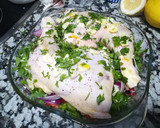 Foto del paso 5 de la receta: Cuartos traseros de pollo al horno con verduras