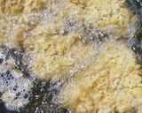 A picture of step 7 of Zinger burger.