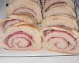 Foto del paso 4 de la receta: Pan casero relleno de salame y queso