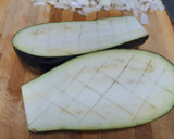 Foto del paso 1 de la receta: Berenjena rellena de lubina