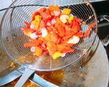 Foto langkah ke 2 dari resep Sambel goreng tomat terasi.