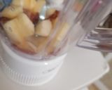 A picture of step 1 of Apple and date milkshake.