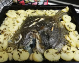 Foto del paso 4 de la receta: Rodaballo al horno con patatas