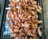 รูปขั้นตอนการทำที่ 1 ของ Prawns shells chip เปลือกกุ้งทอดกระเทียมพริกไทยกรอบ