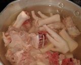 Foto langkah ke 1 dari resep Sup ayam ceker kutai.