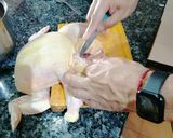 Foto del paso 2 de la receta: Pollo deshuesado relleno al horno