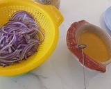 Foto del paso 5 de la receta: Carpaccio de Tomate Pera y Corazones de Romana con Cebolla Dulce de Fuentes y Vinagreta de Moscatel