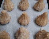 A picture of step 10 of Stuffed Rava Atta Modak Cookies.
