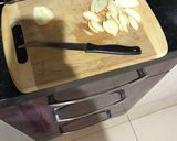 A picture of step 1 of Apple and Pomegranates Chutney.