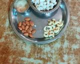 A picture of step 3 of Lajij makhana kheer.