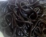 Foto del paso 3 de la receta: Spaguetti nero di seppia e frutti di mare