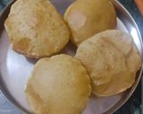 पूरी (Puri recipe in hindi) रेसिपी चरण 2 फोटो