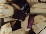 Lalapan terong lauk tempe tepung