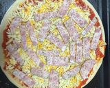 Foto del paso 5 de la receta: Pizza 4 quesos y tomate frito 🥫