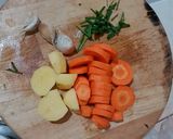 Foto langkah ke 2 dari resep Sup Ayam Kembang Tahu.