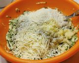 Gombás cukkini tagliatelle, sajtos cukkini lepénnyel. Low carb recept fázis 4 fotója