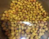 A picture of step 1 of Kala chana masala.