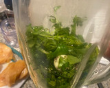Foto del paso 2 de la receta: Pollo en salsa de cilantro y limón