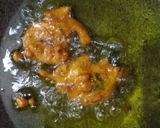 A picture of step 3 of Hot and spicy Kanda bhajiya.