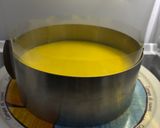 Foto del passaggio 14 della ricetta Cheesecake alla Vaniglia con Gelée al Mango🥧🥭