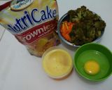 Foto langkah ke 2 dari resep Vegetable Cupcakes.