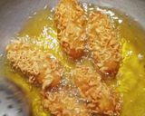 A picture of step 7 of Potatoes Maggi roll.